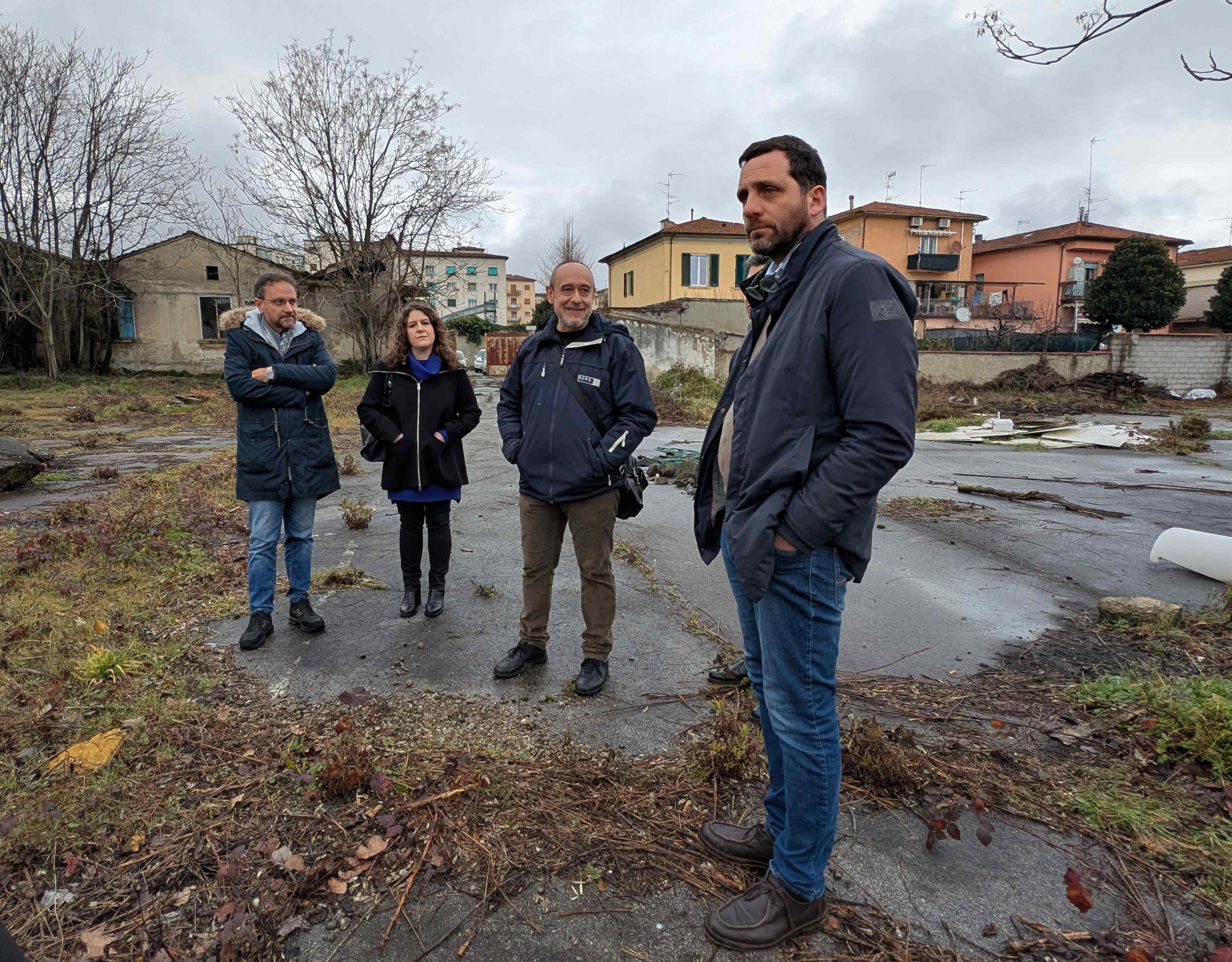 Sopralluogo del sindaco Tomasi all'area ex Ricciarelli dove sorgeranno 16 nuovi alloggi ERP